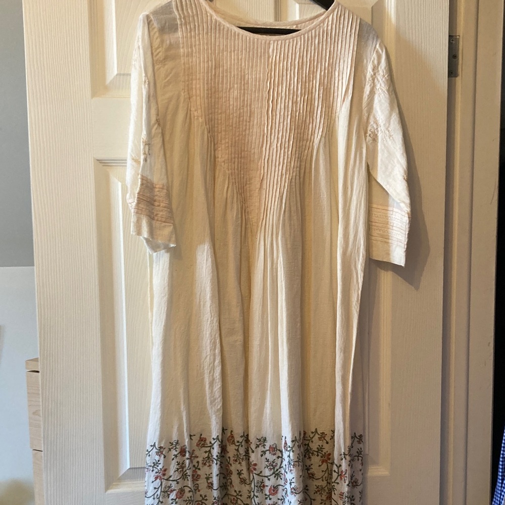 Itr by Khyati Pande Escape Off-white embroidered and floral dress in size L - Picture 4 of 15
